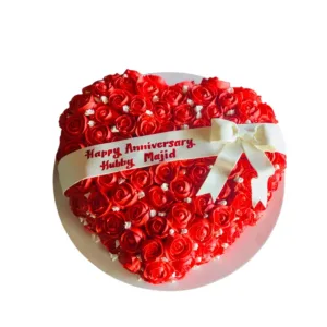 Red Roses Heart Shape Cake